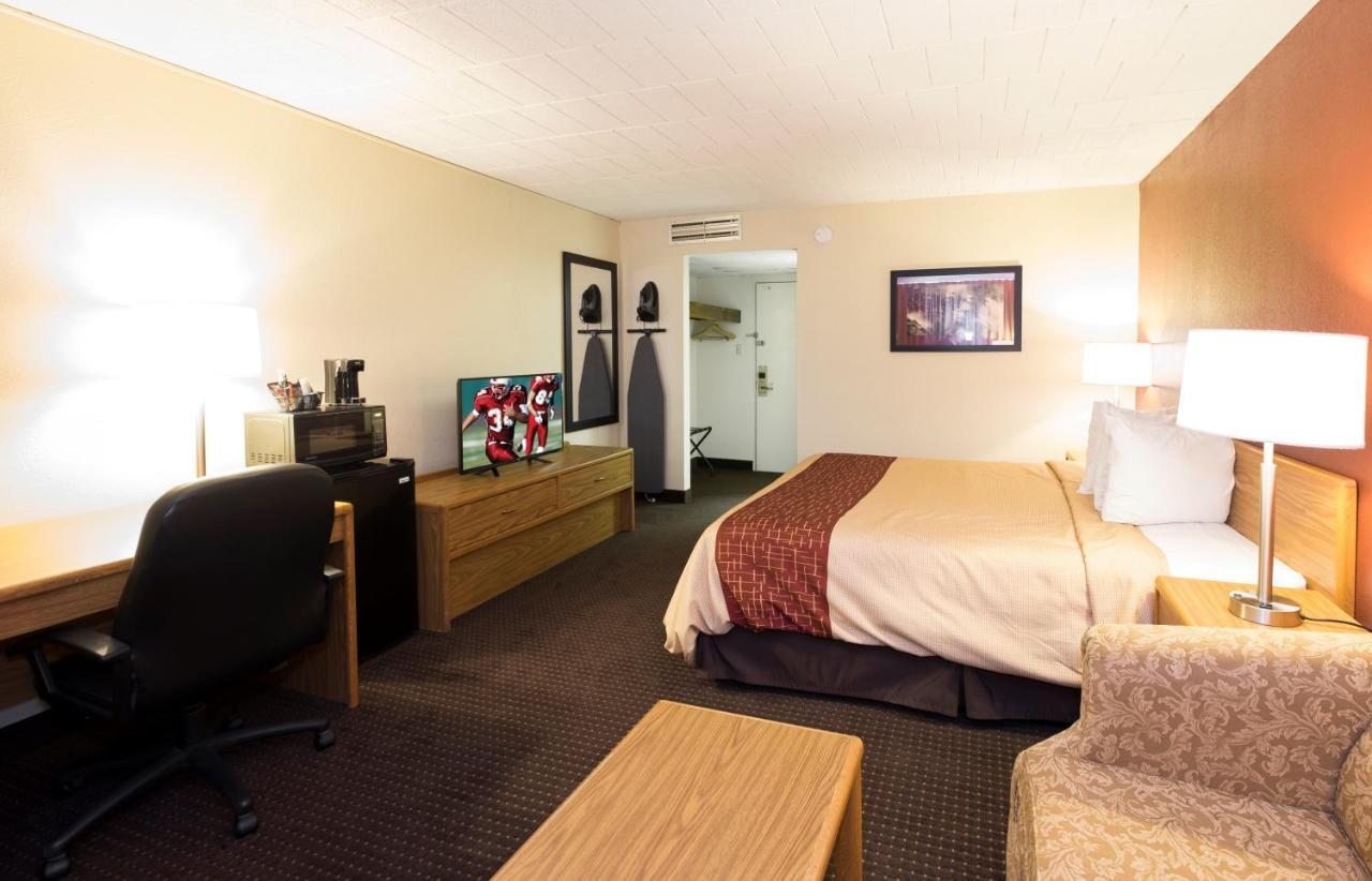 Days Inn By Wyndham Williamsport Eksteriør billede