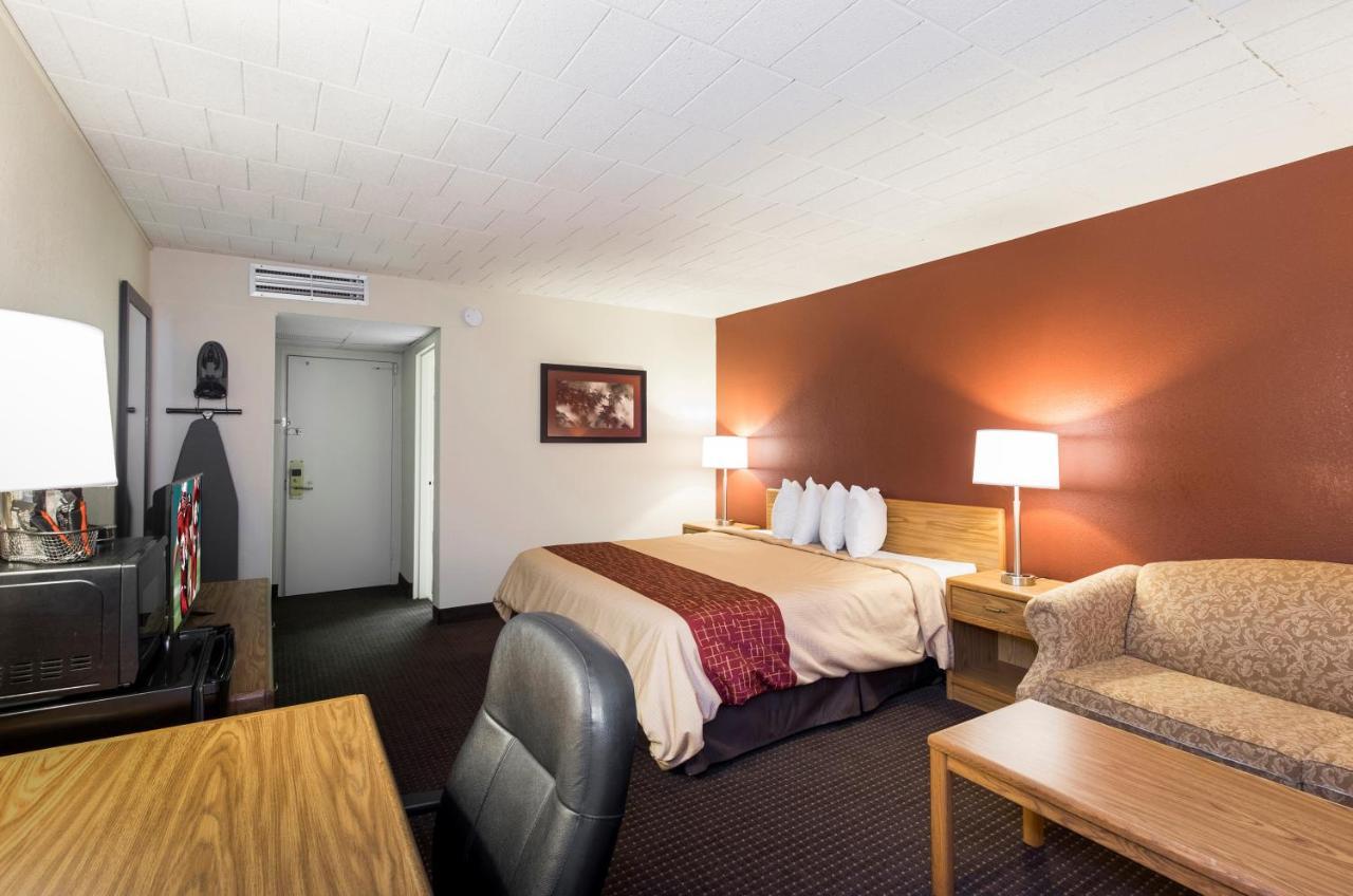 Days Inn By Wyndham Williamsport Eksteriør billede