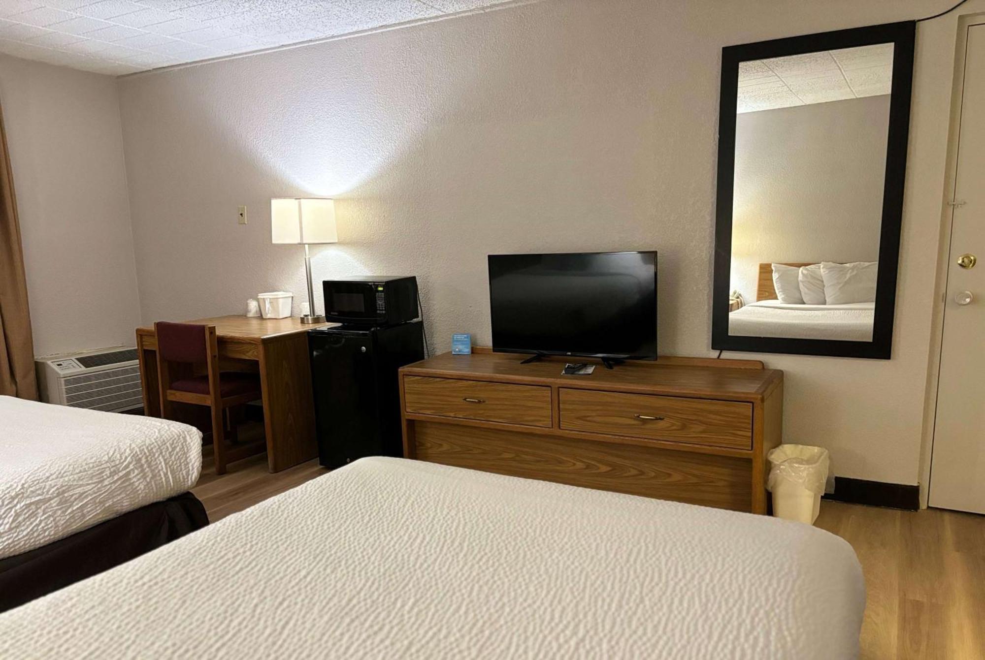 Days Inn By Wyndham Williamsport Eksteriør billede