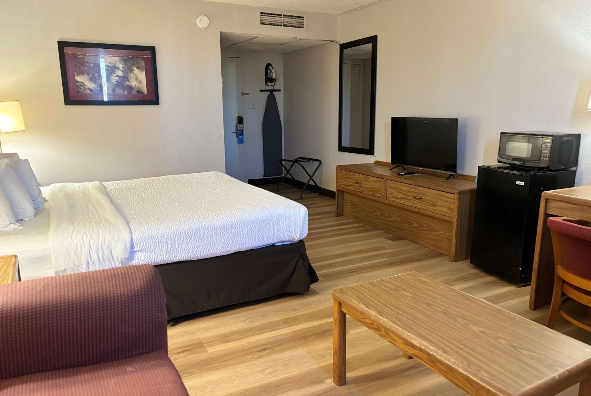 Days Inn By Wyndham Williamsport Eksteriør billede
